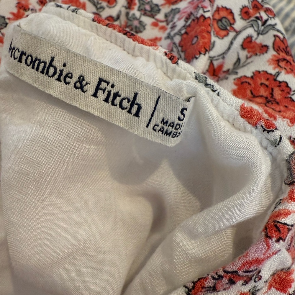 Floral midi skirt with slit